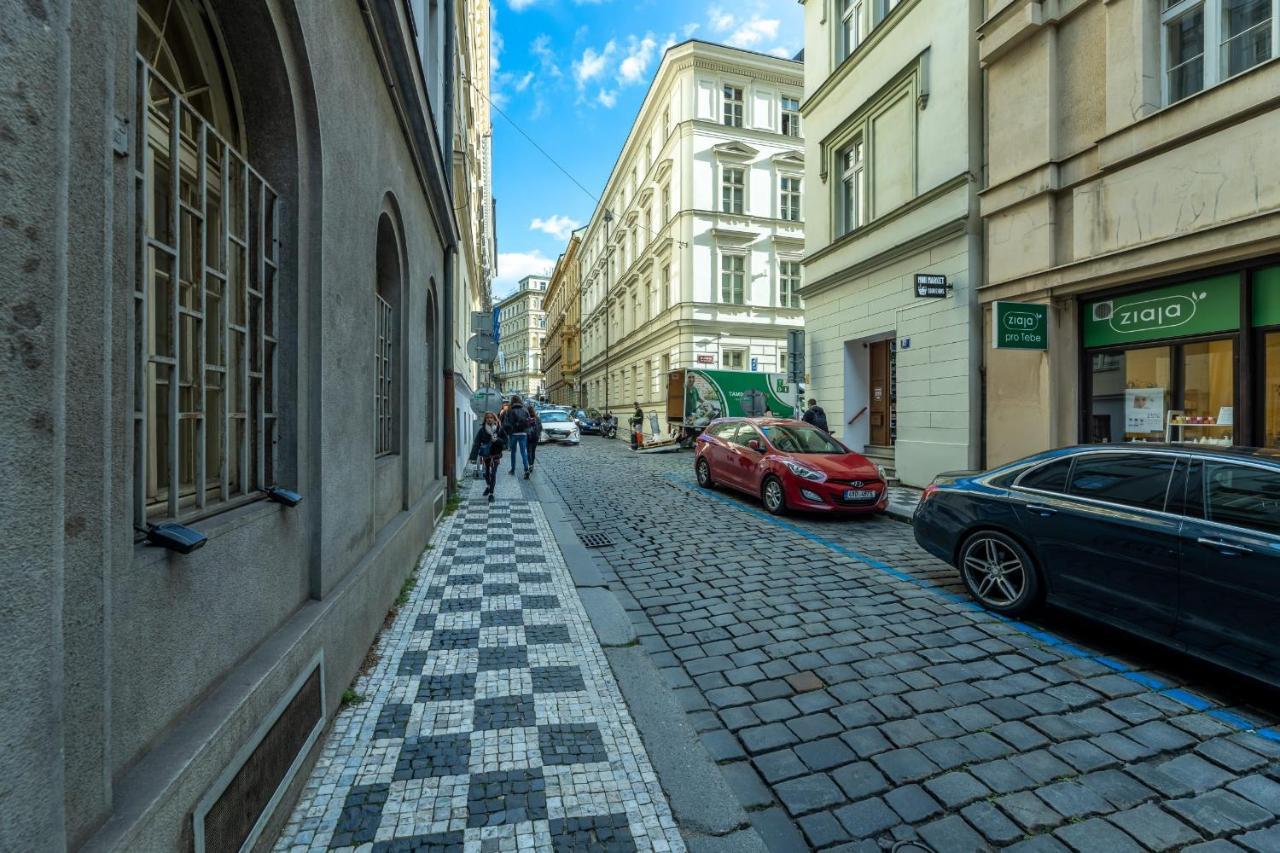 Spacious 3 Bedroom Apartment In The Heart Of Praha Eksteriør bilde